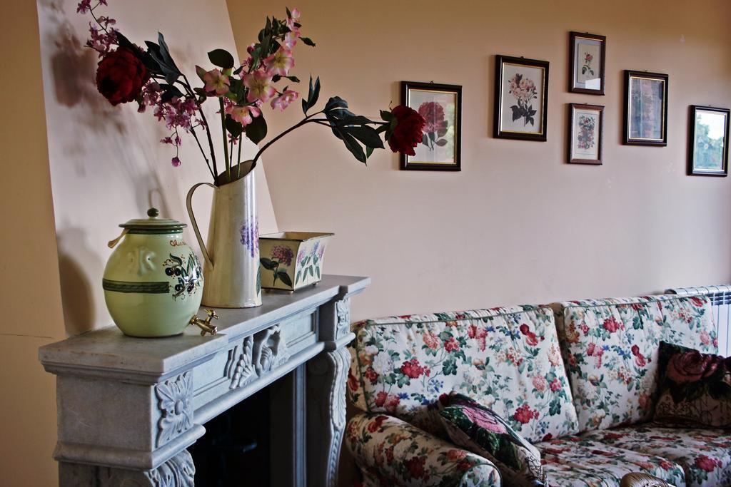 Appartamento Vacanze Magnolia E Glicine Tuoro sul Trasimeno Exteriör bild