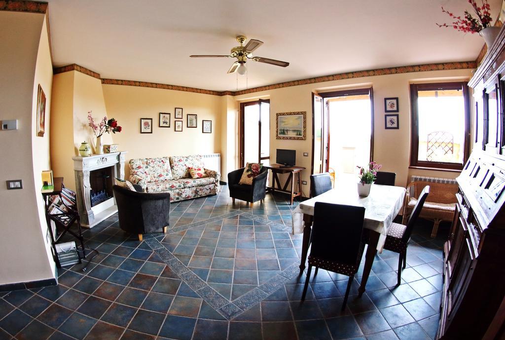 Appartamento Vacanze Magnolia E Glicine Tuoro sul Trasimeno Exteriör bild