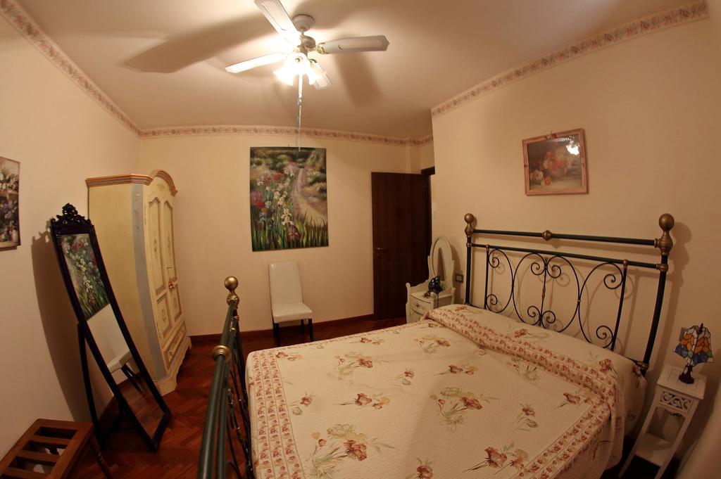 Appartamento Vacanze Magnolia E Glicine Tuoro sul Trasimeno Exteriör bild